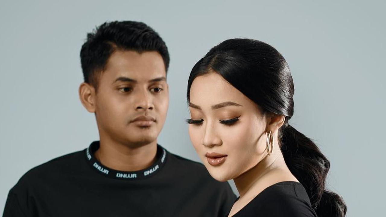 Yeni Inka 'Ratu Ambyar' Hamil Anak Pertama Usai Dinikahi Polisi Muda Ganteng & Gagah
