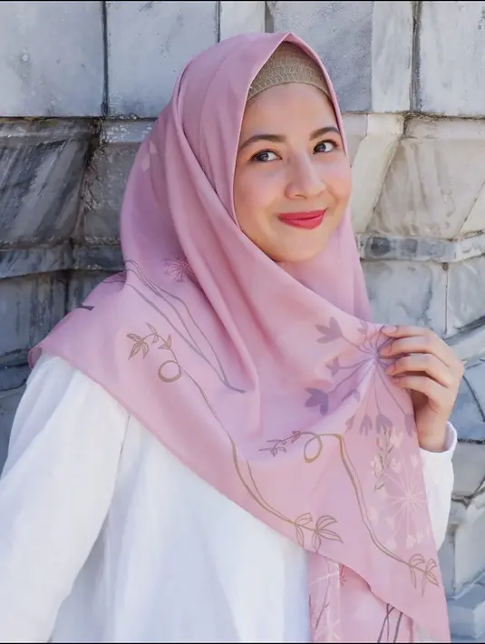 (Instagram/natasharizkynew)