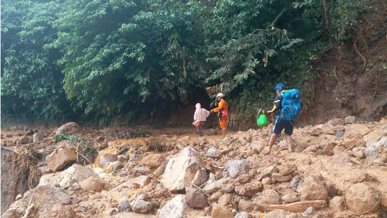 Banjir Bandang dan Longsor Lebak