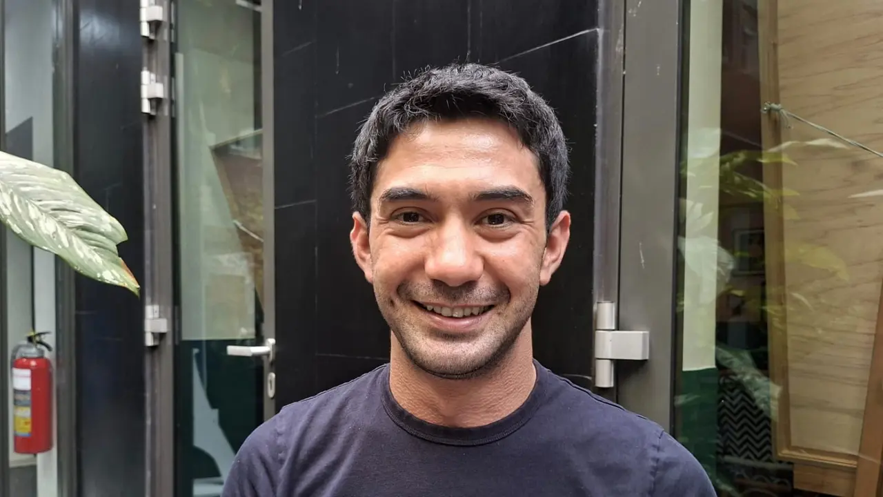 Reza Rahadian. (M Altaf Jauhar/ Liputan6.com)
