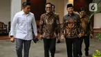 Miftah Maulana Habiburrahman (kedua kiri) atau lebih dikenal dengan Gus Miftah adalah seorang pendakwah dan pimpinan Pondok Pesantren Ora Aji di Sleman. (Liputan6.com/Angga Yuniar)