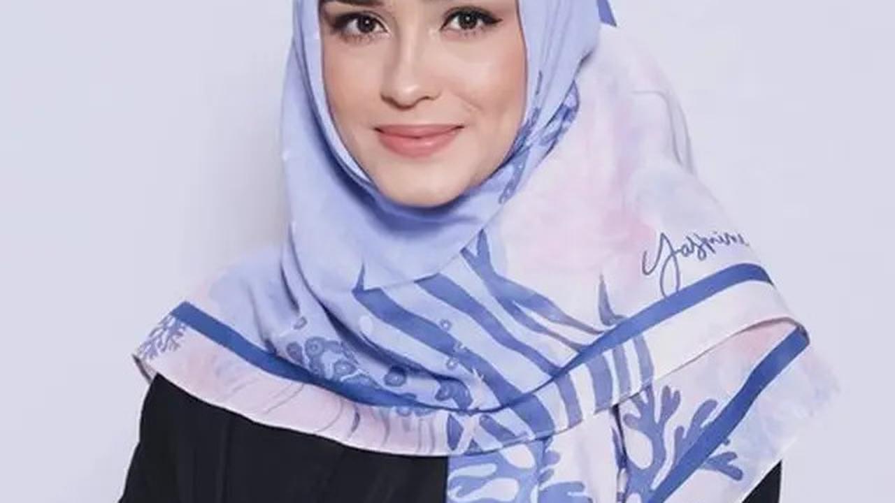 6 Artis yang Sering Dikira Non Muslim Pakai Hijab, Alyssa Daguise Bikin Pangling
