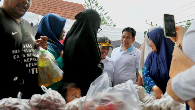 Wamendagri Buka Gerakan Pangan Murah di Lombok Barat