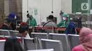 Warga mendaftar untuk vaksin covid-19 di RSUD Pasar Minggu, Jakarta, Selasa (25/8/2021). Vaksin Moderna di Jakarta diprioritaskan untuk masyarakat yang tidak bisa menggunakan vaksin AstraZenecca dan Sinovac yang dibuktikan surat keterangan dari fasilitas kesehatan. (Liputan6.com/Herman Zakharia)