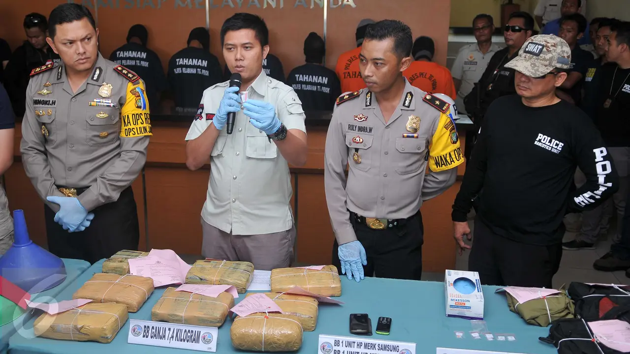 20151229-Polres Pelabuhan Tanjung Priok Sita 7,5 Kg Ganja-Jakarta