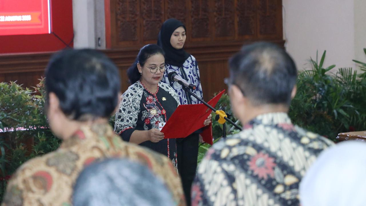 Wali Kota Semarang Agustina melantik 126 pejabat eselon III dan IV