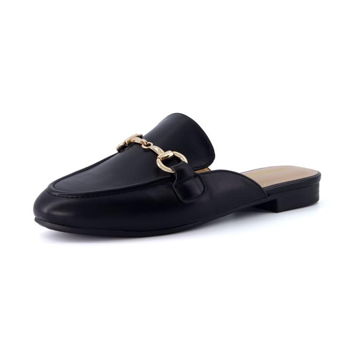 Ilustrasi Sandal Slip On (©Pinterest)