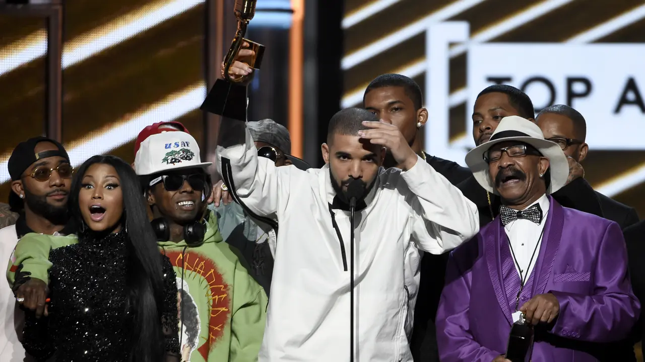[Bintang] Drake Cetak Rekor di Billboard Music Awards 2017