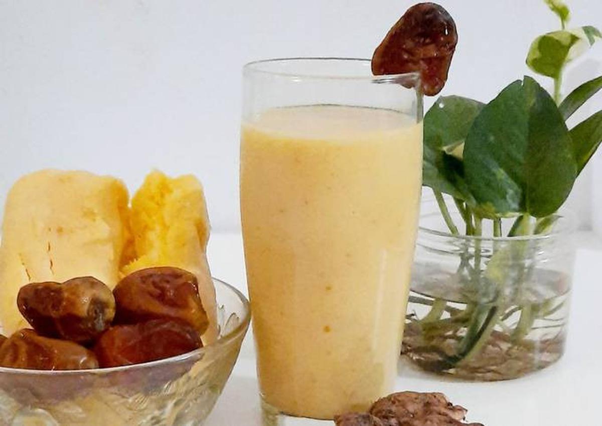 Smoothie Tape Singkong Kurma