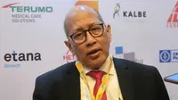 Prof. Aru: Vaksinasi Kunci Menjaga Jadwal Kemoterapi Tetap Aman