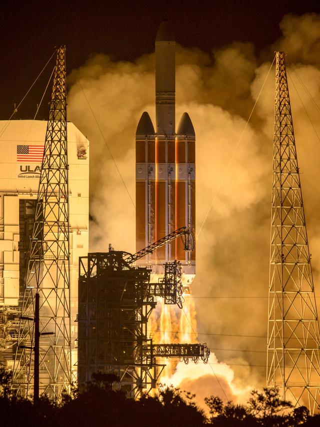 Detik-Detik Peluncuran Roket NASA ke Matahari