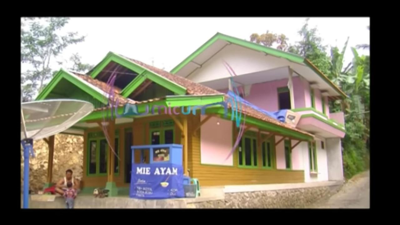 5 Potret Dapur Sederhana Lesti Kejora di Rumah Masa Kecil Cianjur, Makan Lesehan Tanpa Alas Tetap Nikmat