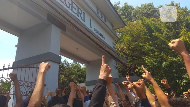 Karena Solidaritas Anak Anak Santun Berubah Jadi Demonstran