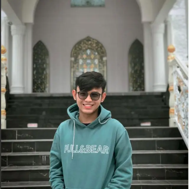 7 potret seleb tiktok Farhan Ramananda