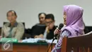 Bendahara pengeluaran Kementerian Agama Wardasari Gandi bersaksi dalam sidang Suryadharma Ali di Pengadilan Tipikor, Jakarta, Rabu (30/09/2015). (Liputan6.com/Andrian M Tunay)