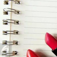 Ternyata lipstik memiliki fungsi unik lain yang mungkin belum Anda ketahui.  (iStockphoto)