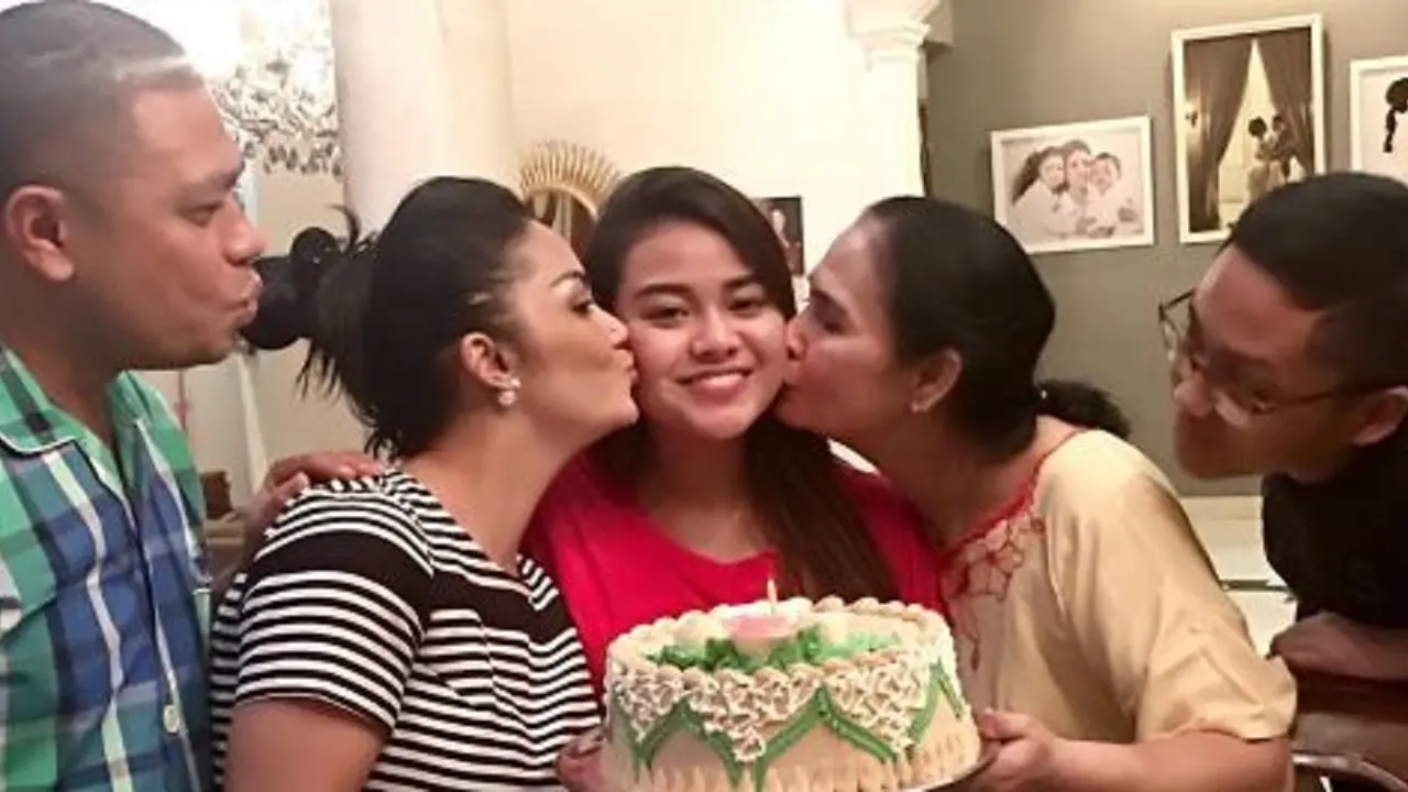 [Bintang] Aurel Hermansyah