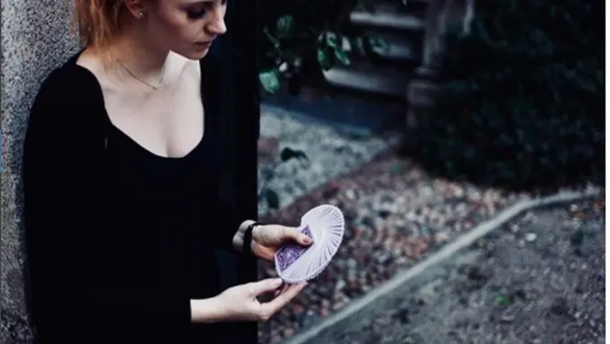 [Bintang] Caroline Ravn