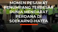 Bandara Internasional Soekarno-Hatta resmi membuktikan kesiapan infrastrukturnya dalam melayani pesawat komersial terbesar di dunia, Airbus A380-800 milik maskapai Emirates, pada Sabtu (8/8/2026) malam.

Mendarat mulus pada pukul 22.25 WIB dari Dubai (EK358), pesawat raksasa berkapasitas lebih da...