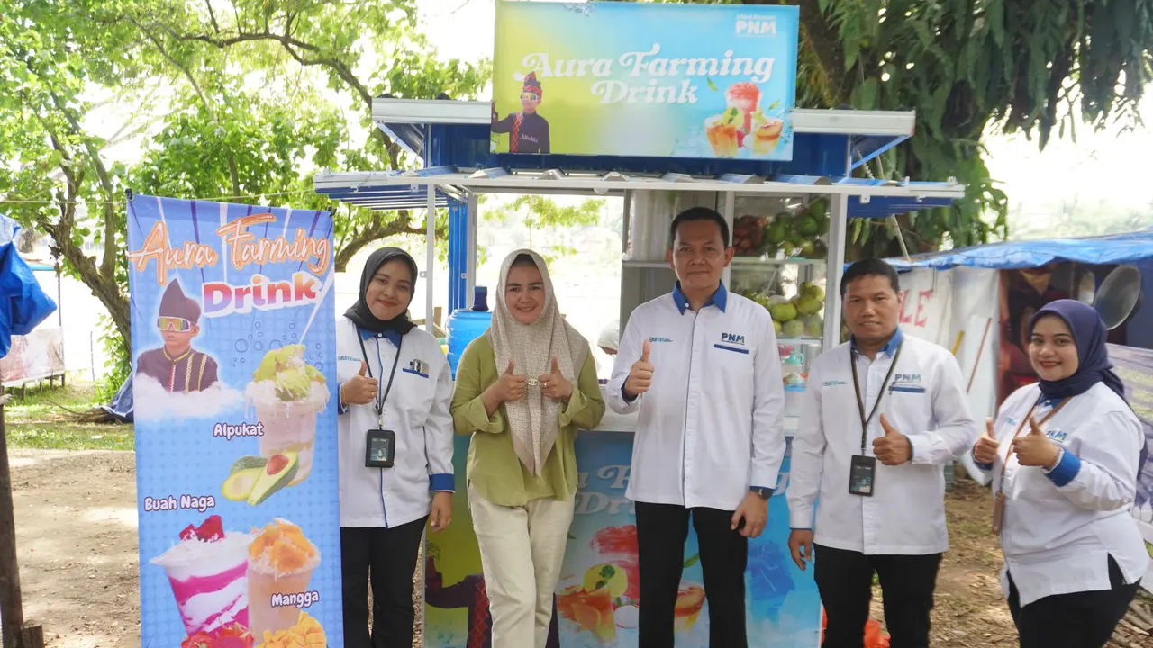 Rani yang dikenal sebagai ibu dari Rayyan Arkan Dikha, penari pacu jalur yang sempat viral, sudah menjalankan usaha membuka kios  minuman di sekitar arena perlombaan sejak 2017.