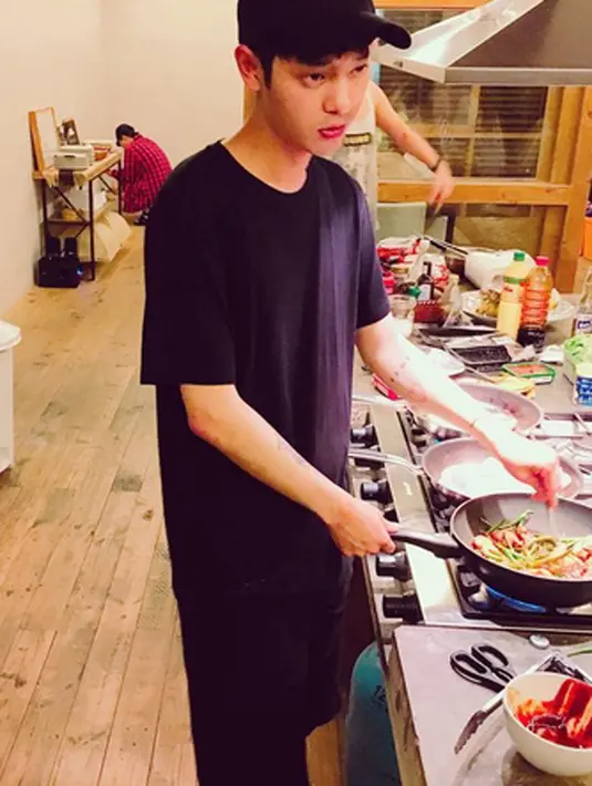 Melansir Soompi, pihak agensi Jung Jun Young akan mengambil tindakan serius terhadap pihak yang telah menyebarkan rumor artisnya itu. Tersiar kabar bahwa pihak C9 Entertainment akan mengambil jalur hukum. (Instagram/sun4finger)