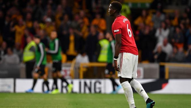 Paul Pogba gagal mencetak gol melalui tendangan penalti. (AFP/Paul Ellis)