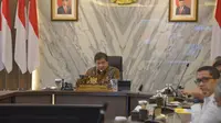 Menko Airlangga Hartarto pada rapat Komite Pengarah Badan Pengelola Dana Perkebunan Kelapa Sawit (BPDPKS) pada Senin (31/10).