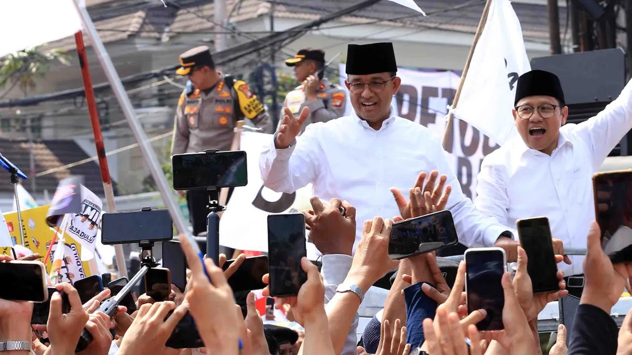 Anies-Cak Imin mengikuti tes kesehatan di RSPAD Gatot Soebroto pada Sabtu (21/10).