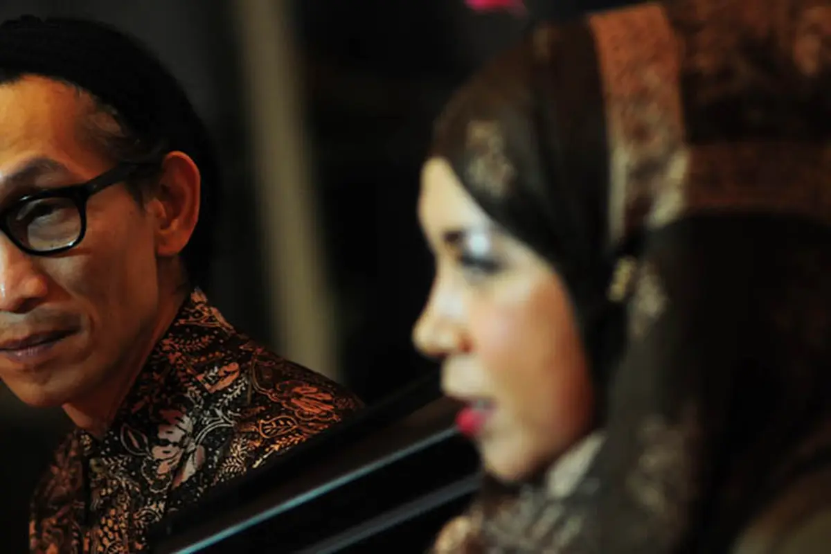 Melly Goeslaw dan Anto Hoed