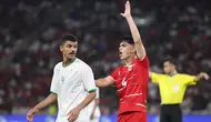 Mathew Baker mendapatkan debut bersama Timnas Indonesia saat menghadapi Oman dalam laga FIFA Matchday Juni 2026 di Stadion Utama Gelora Bung Karno (SUGBK) Senayan, Jakarta, Jumat (5/6/2026). (Bola.com/Abdul Aziz)