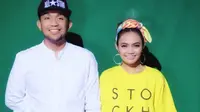 Fakhrul Razi tak malu-malu lagi mengungkapkan perasaannya kepada Rina Nose. Seperti apa ceritanya?