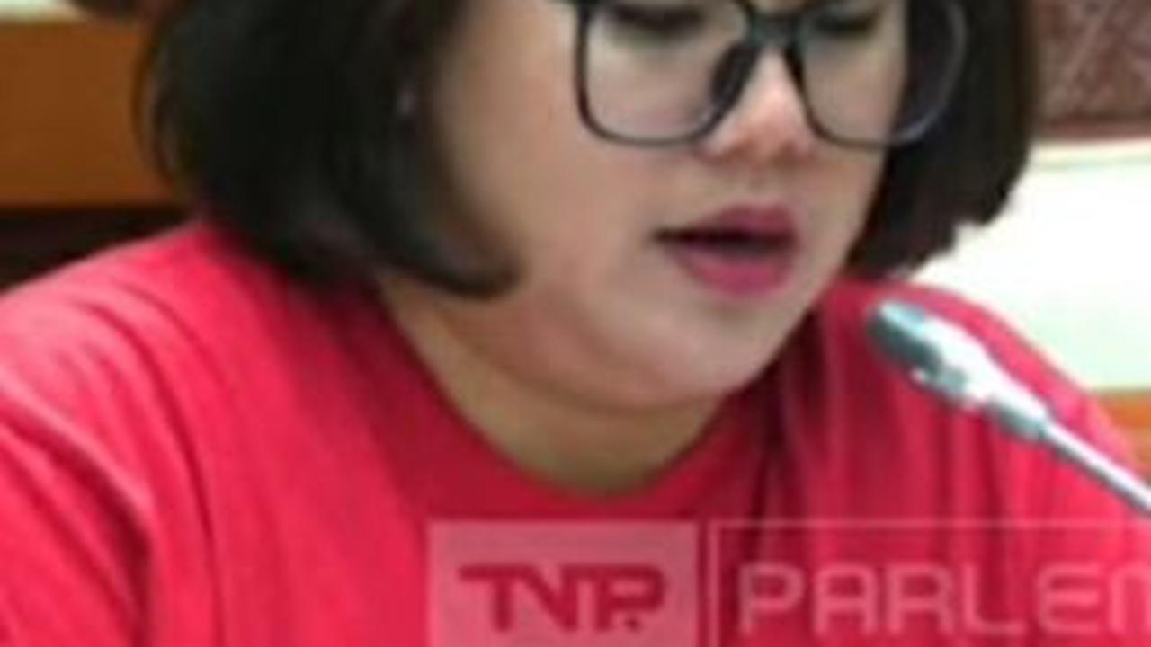 VIDEO: Curhat Ibu Nangis di DPR, Tak Bisa Temui Anak Dijaga Ketat Aparat Sewaan Eks Suami