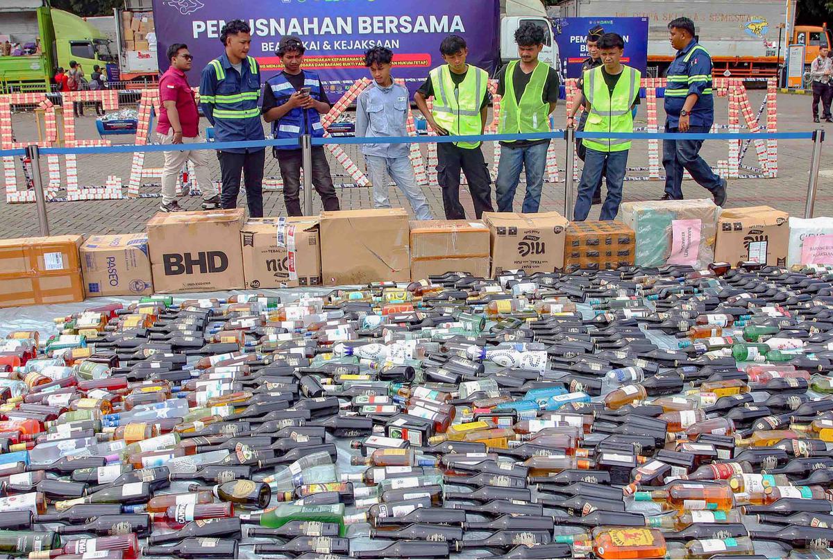 FOTO: Bea Cukai Banten Musnahkan Barang Ilegal Senilai Rp 53,7 Miliar di Tangerang