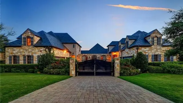 [Bintang] Selena Gomez