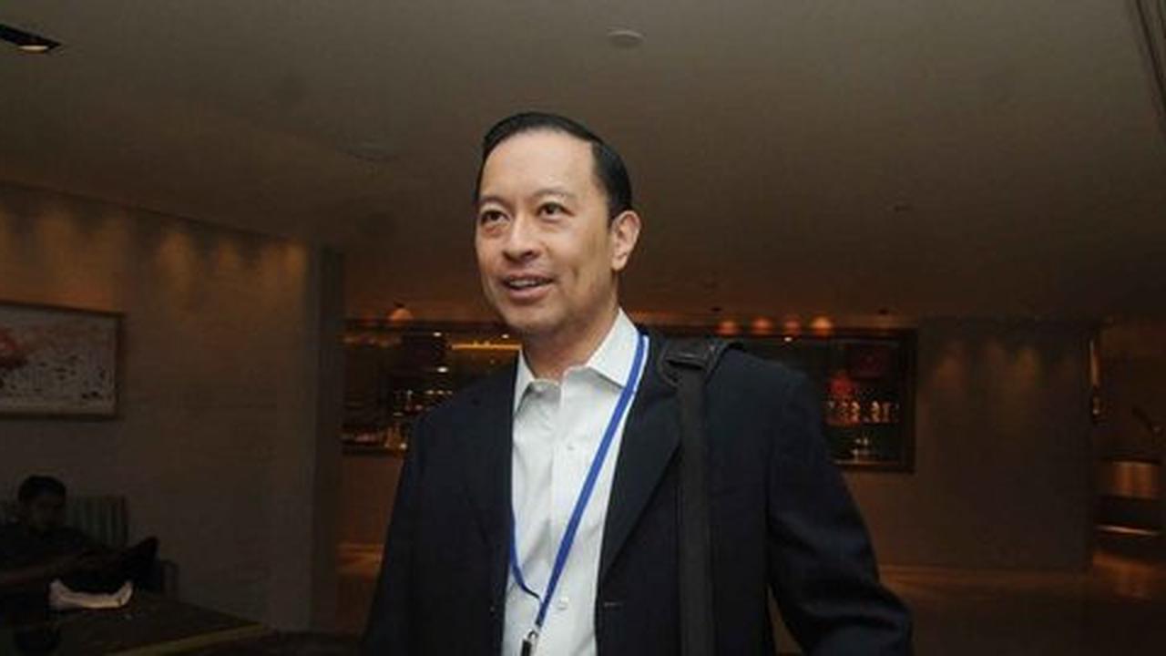 Mendag Thomas Lembong datang pelantikan didampingi ibunda