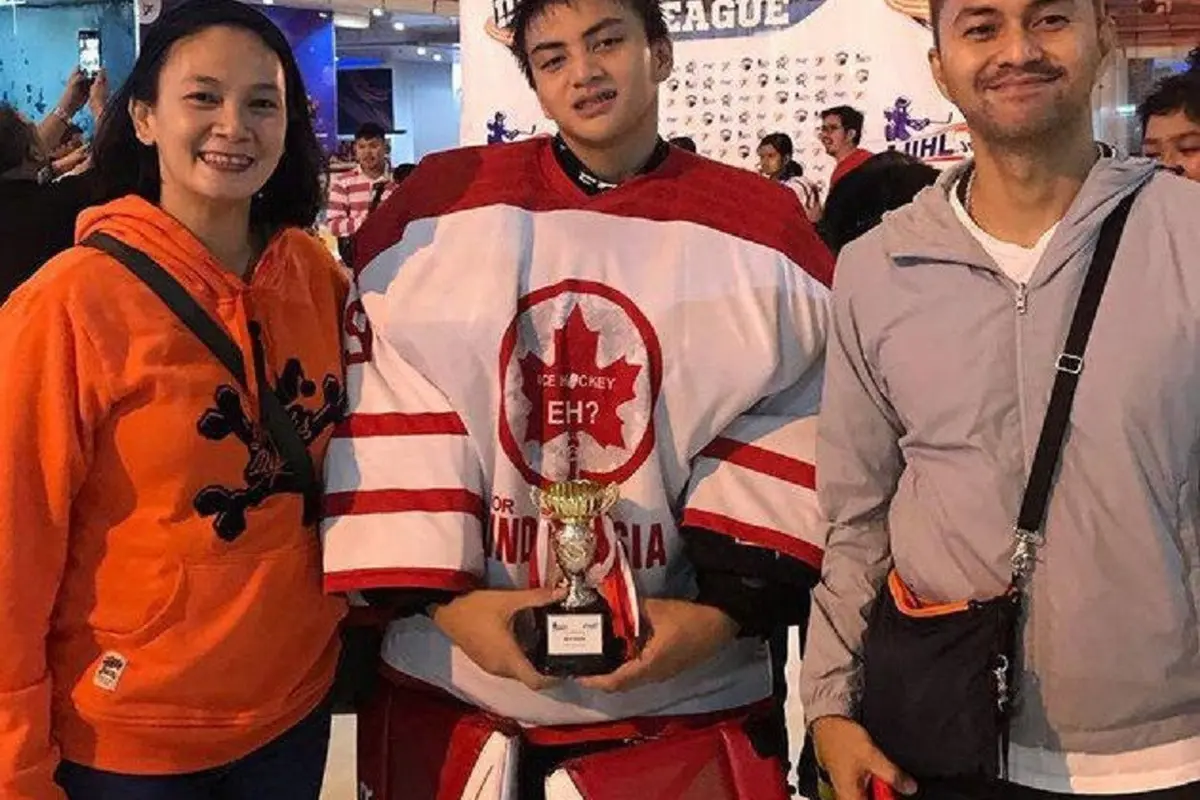Pesona anak Anjasmara, tampannya warisi wajah sang aktor