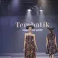 Model yang mengenakan hasil jadi wastra Jawa Tengah. (Foto: Dokumen/ Semarang Fashion Trend)