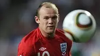 Wayne Rooney beraksi saat Inggris menang 1-0 atas Slovenia di Port Elizabeth pada 23 Juni 2010, yang mengantar mereka lolos ke babak 16 besar PD 2010. AFP PHOTO/PATRICK HERTZOG