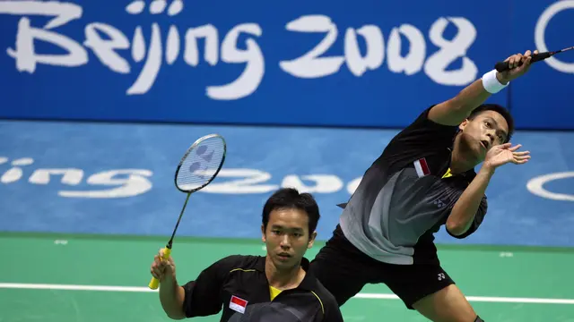 Hendra Setiawan dan Kido Markis, juara ganda putra Olimpiade Beijing 2000. (AFP/Indranil Mukherjee)