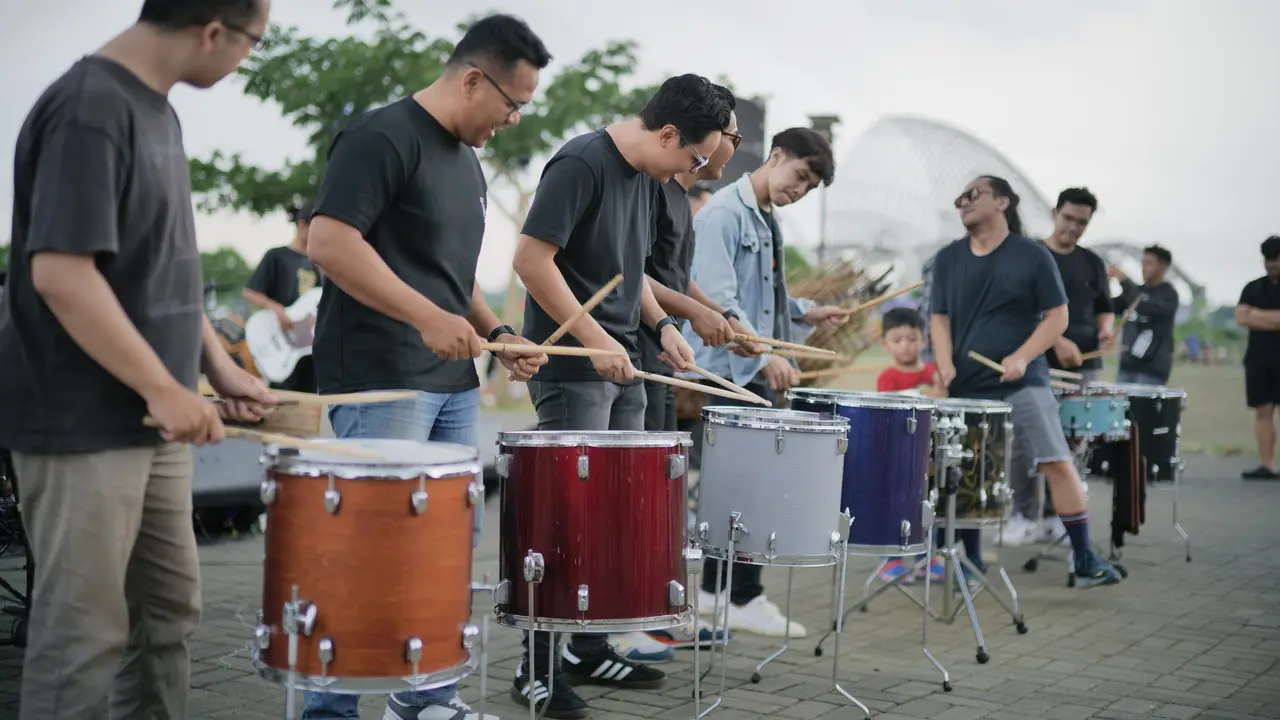 Nguber Drummer menyambangi Purwokerto dan Medan.