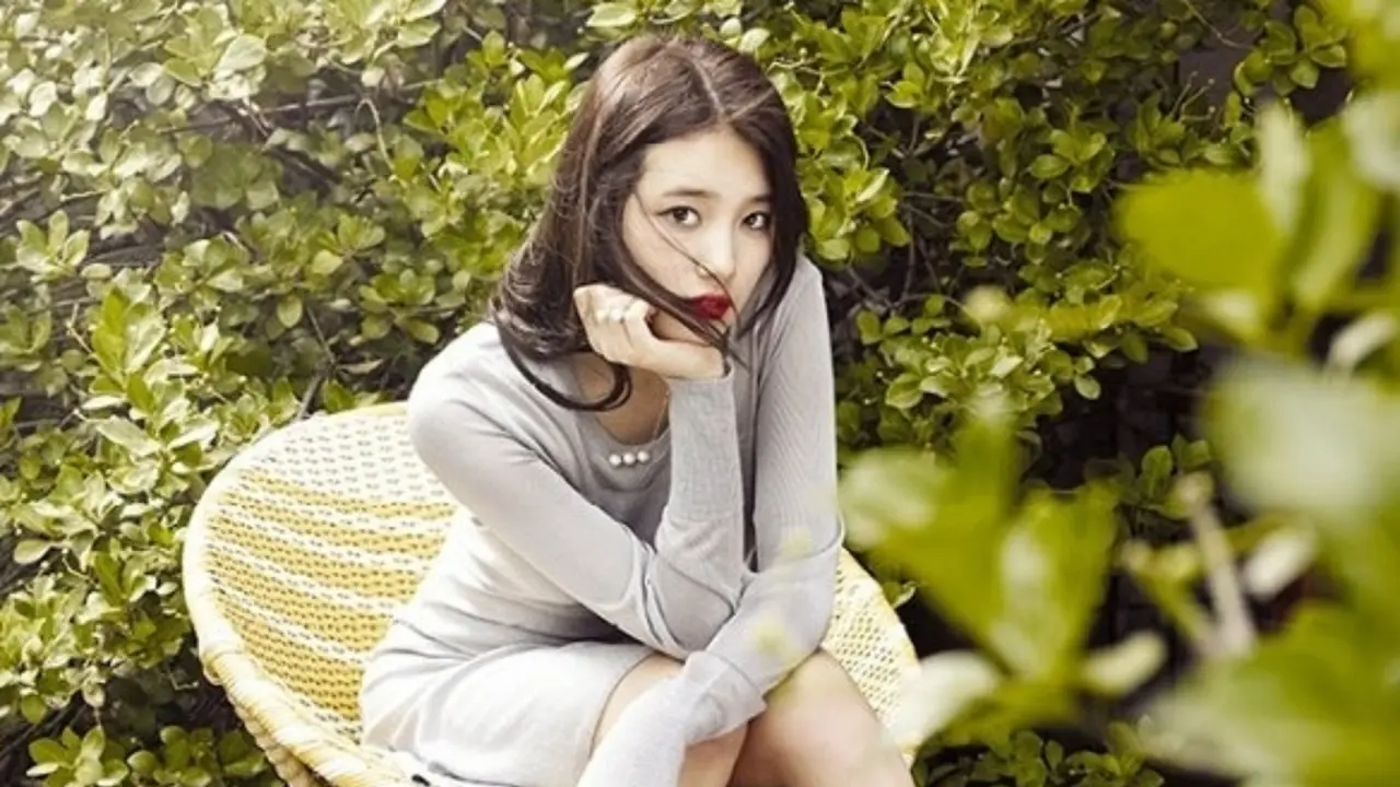 Suzy Miss A Curi Perhatian dengan Tawa Ceria