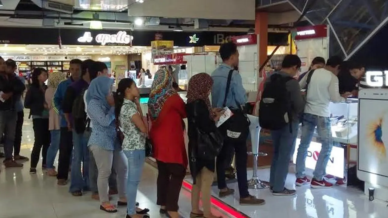 Antrean panjang Advan G1. Dok: Advan