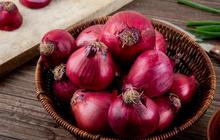 Perlu Dikupas atau Tidak? Begini Cara Menyimpan Bawang agar Paling Awet