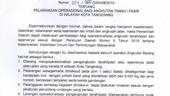Peraturan Wali Kota Tangerang soal larangan truk besar melintas di wilayahnya (Liputan6/Pramita)