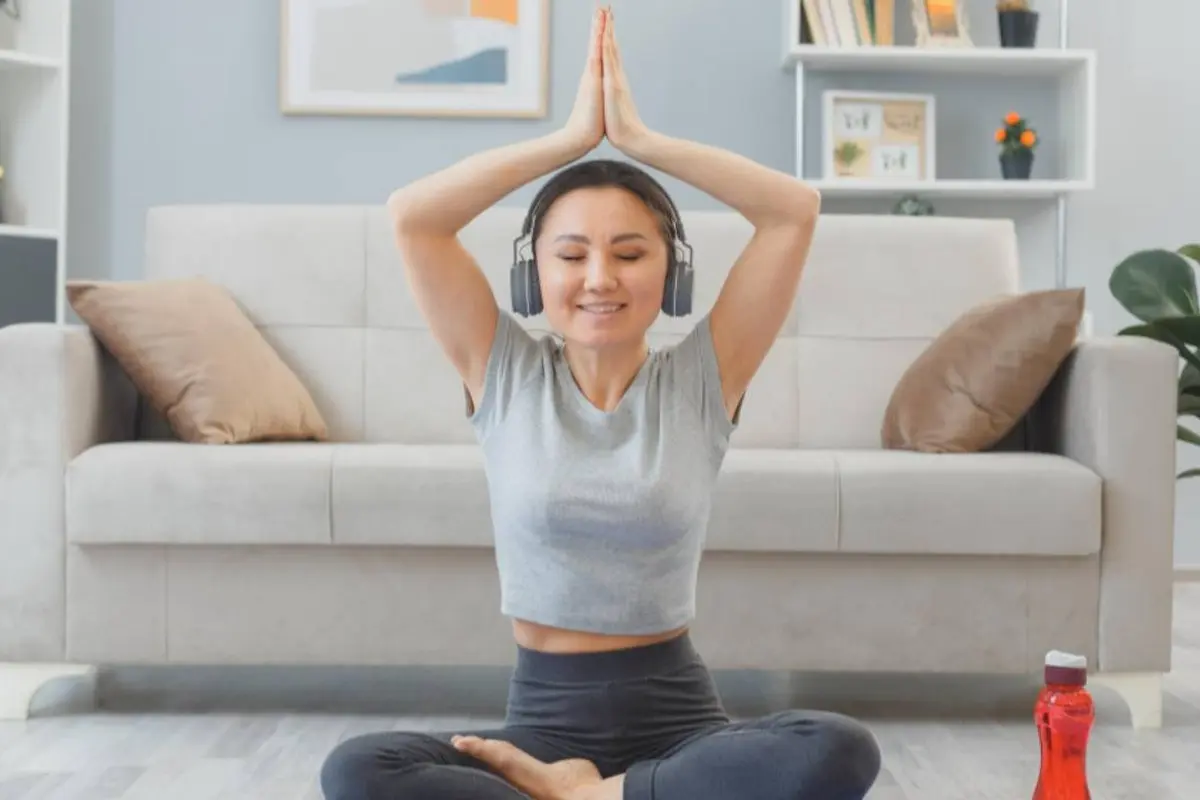 Tetap Fit saat Puasa, Celana Yoga Terbaik Ini Dukung Olahraga Lebih Nyaman di Bulan Ramadan