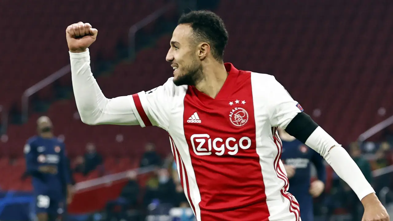 FOTO: Ajax menang 3-1 Atas FC Midtjylland, 3 Tim Bersaing Ketat