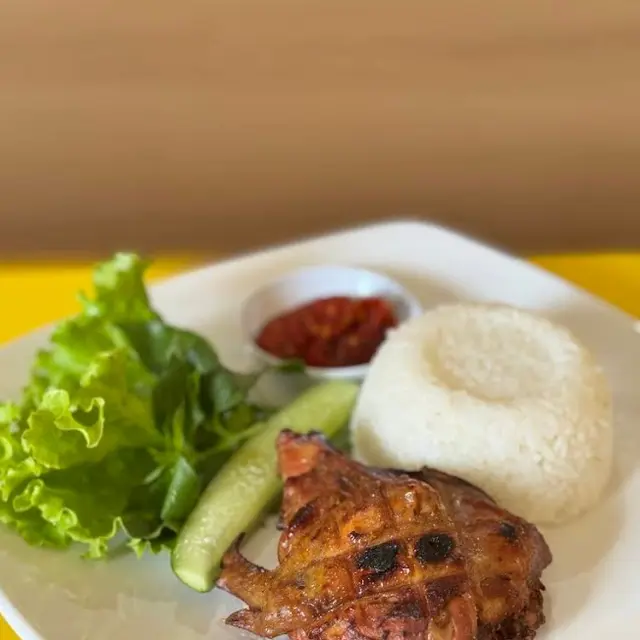 Rekomendasi Tempat Makan Ayam Bakar di Solo