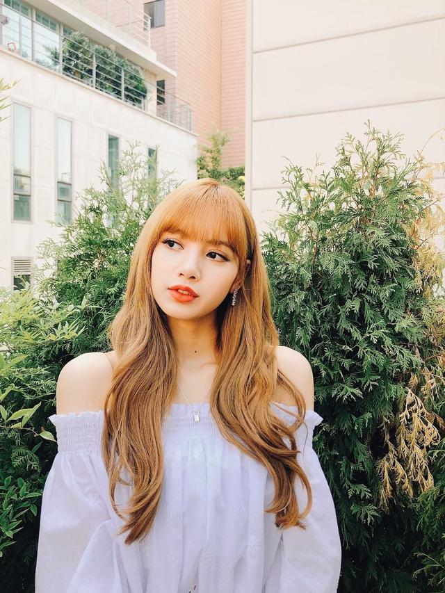 Lisa Leave YG Trending di Twitter, Lisa Blackpink Tinggalkan Agensi?