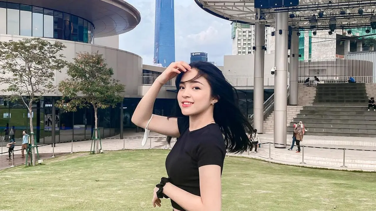 Eca Aura Dekat Alam Ganjar