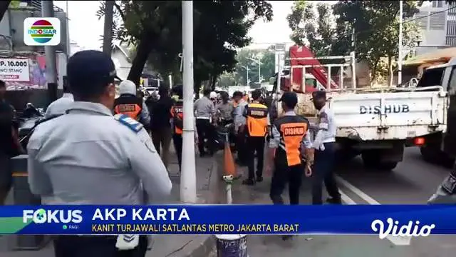 Simak informasi dalam Fokus Pagi edisi (17/07) dengan beberapa berita di antaranya, Eksekusi Rumah Bea Cukai Ricuh, Kebakaran di Permukiman Padat, Ribuan Warga Antre Nasi Jangkrik, Gerebek Rumah Komplotan Pencuri Motor.